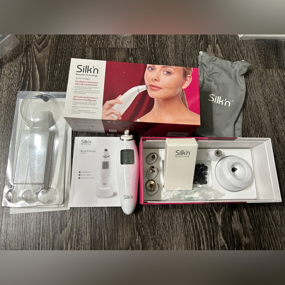 Microdermabrasion machine